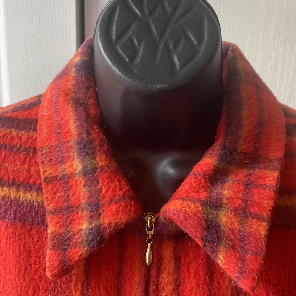 PRE-OWNED WOMEN’S REQUIREMENT PLAID JACKET - Picture 2 of 8